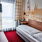 Mcdreams Hotel 2*