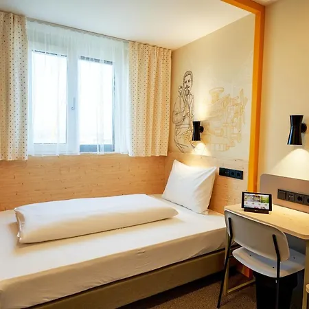 Mcdreams Otel 2*